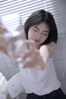 奇怪的理发店在线